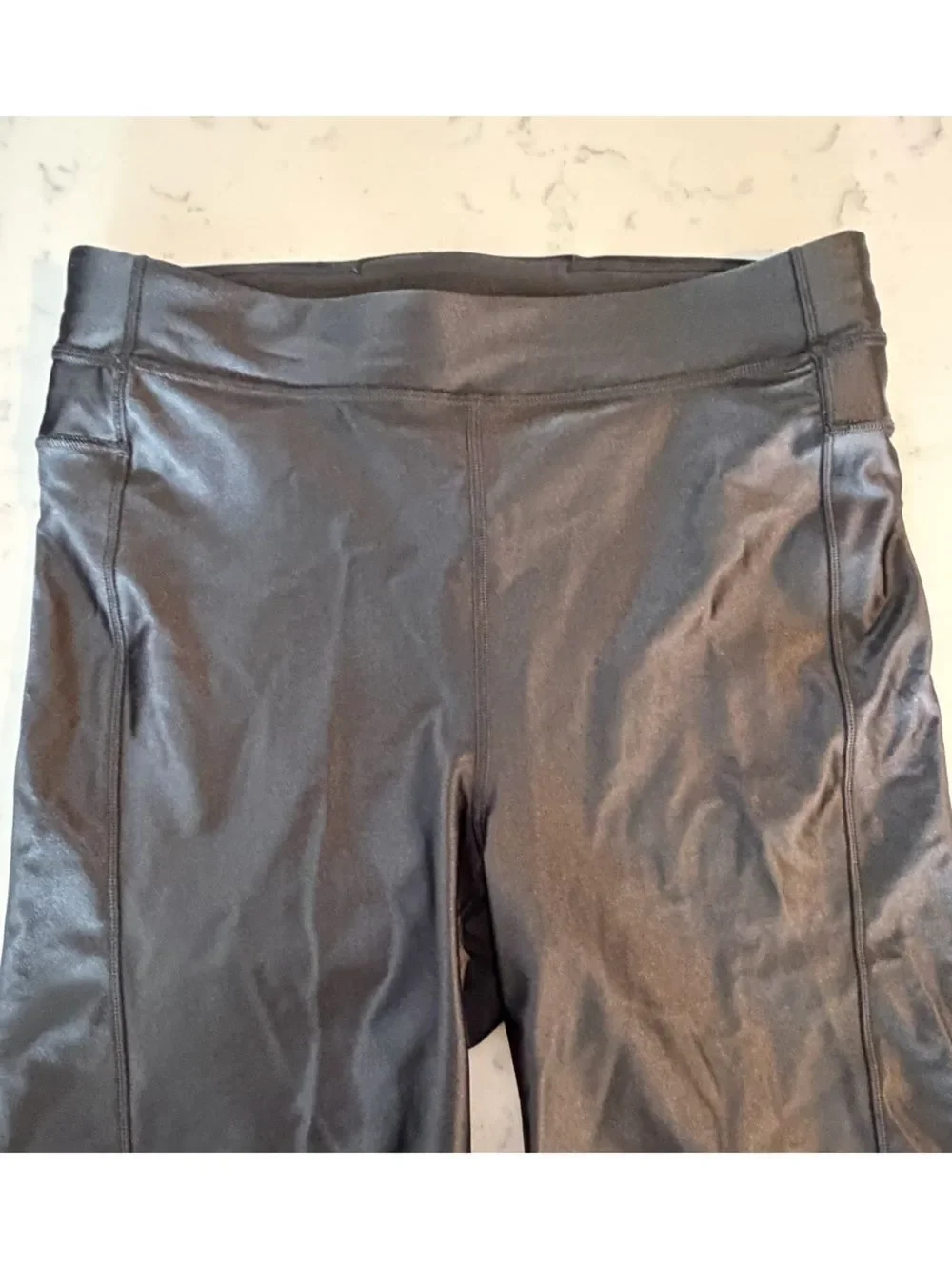 Lululemon high rise satin biker short 6”